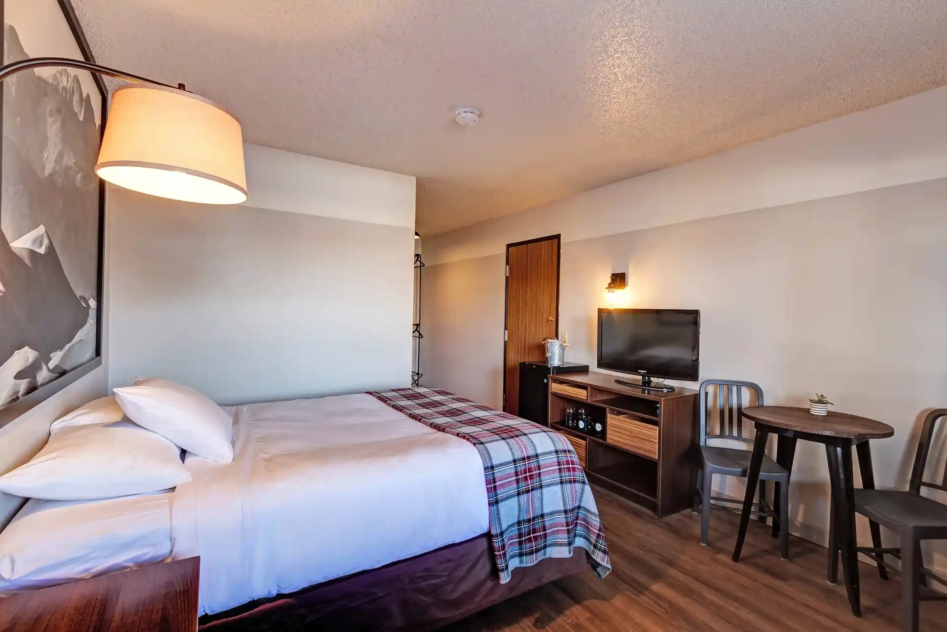 feature LoyalDuke Queen room