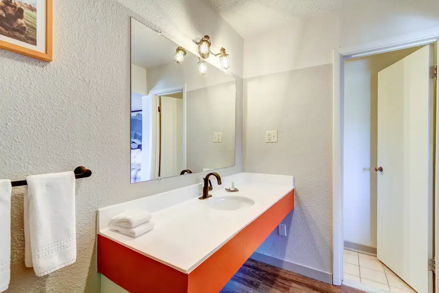 Feature Monarch Family Room Bath